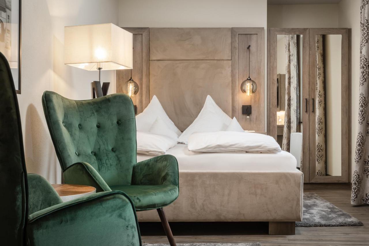 Hotel-Gasthof Hoettl Дегендорф Екстериор снимка