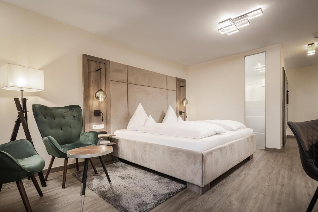 Hotel-Gasthof Hoettl Дегендорф Екстериор снимка