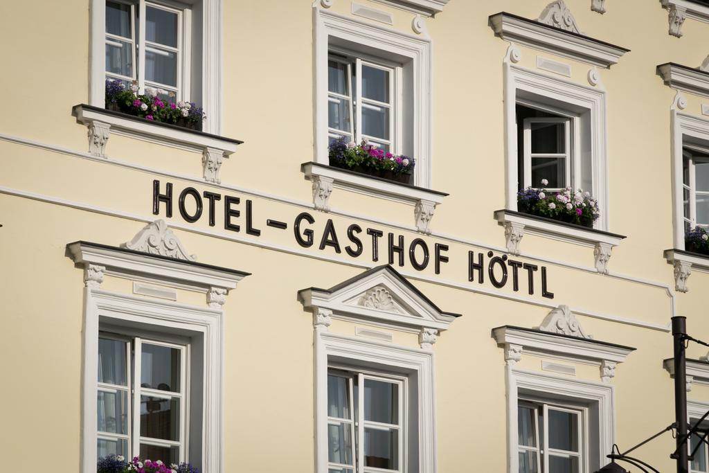 Hotel-Gasthof Hoettl Дегендорф Екстериор снимка