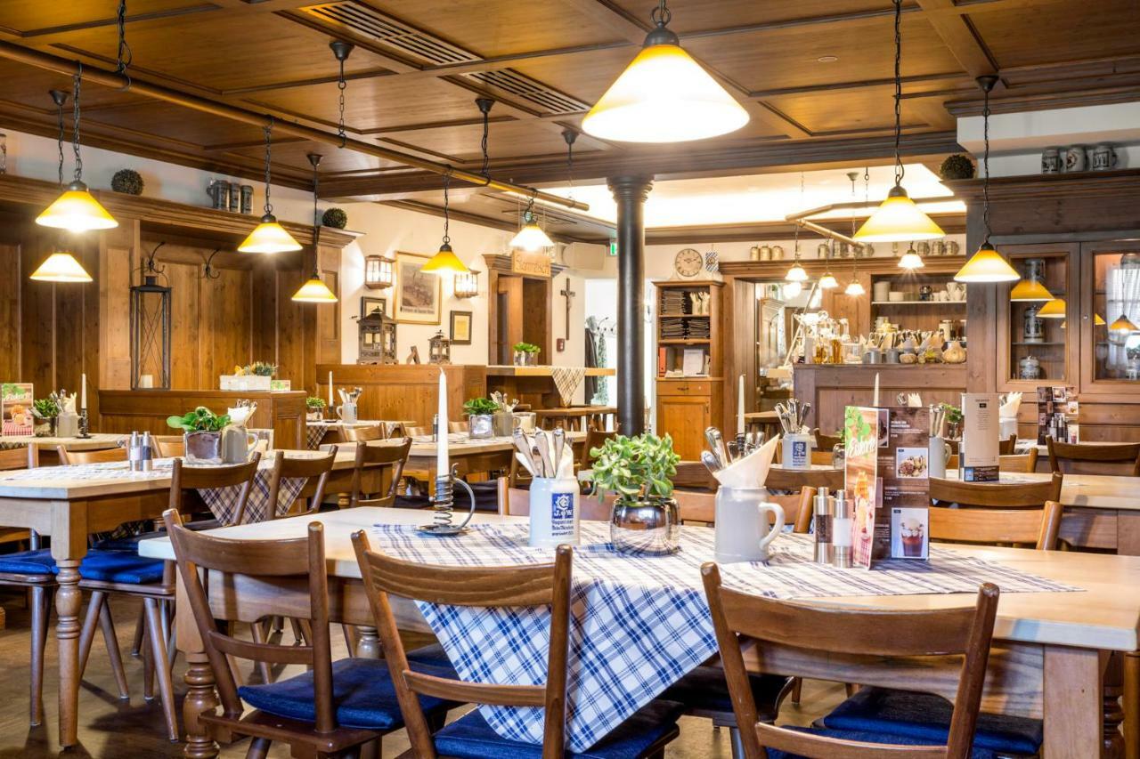 Hotel-Gasthof Hoettl Дегендорф Екстериор снимка